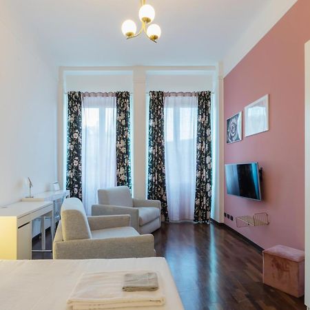 شقة Duomo View - 2 Min From Duomo Amazing Location ميلان المظهر الخارجي الصورة