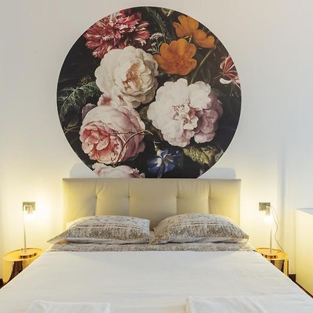 شقة Duomo View - 2 Min From Duomo Amazing Location ميلان المظهر الخارجي الصورة