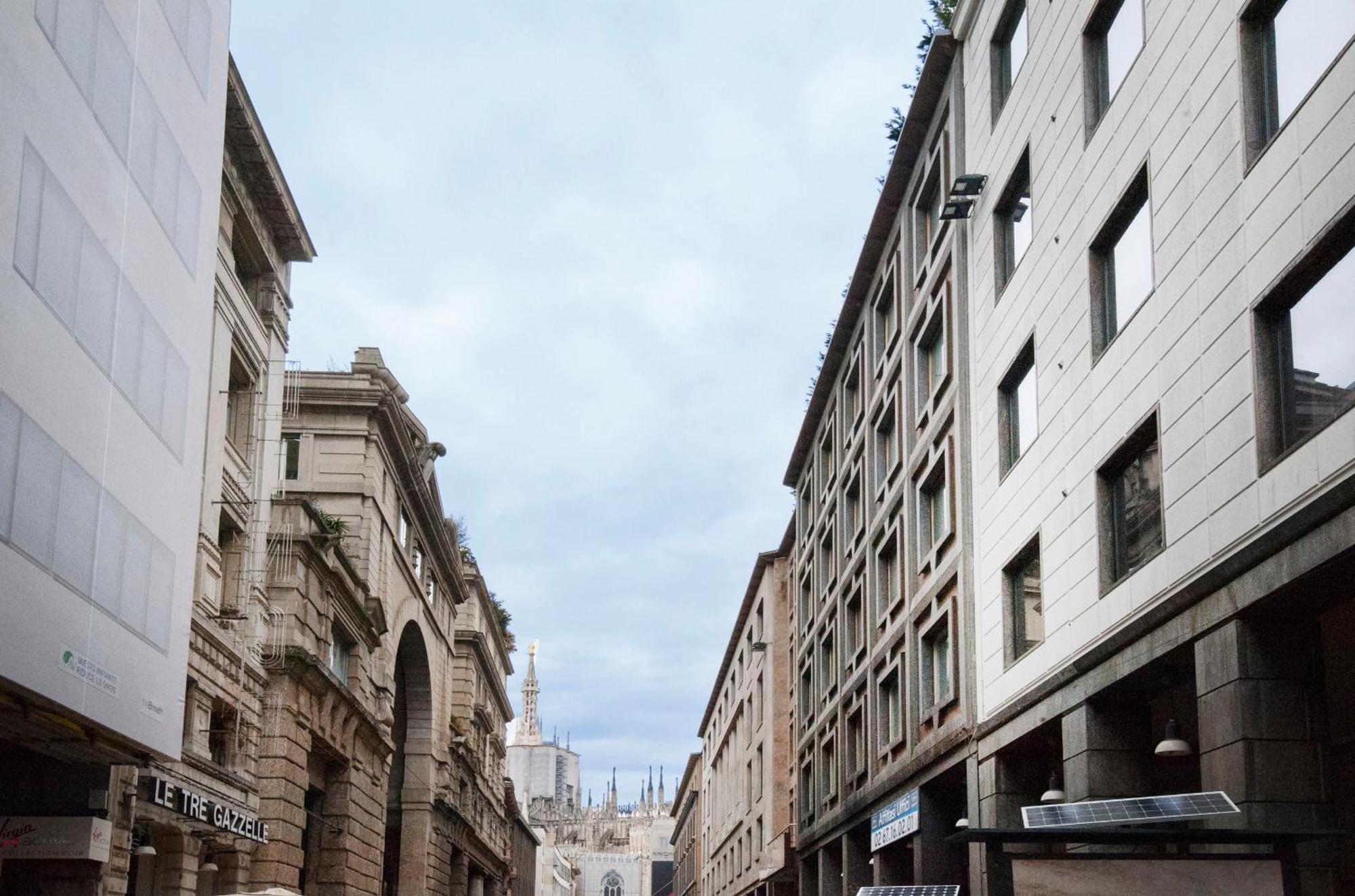 شقة Duomo View - 2 Min From Duomo Amazing Location ميلان المظهر الخارجي الصورة