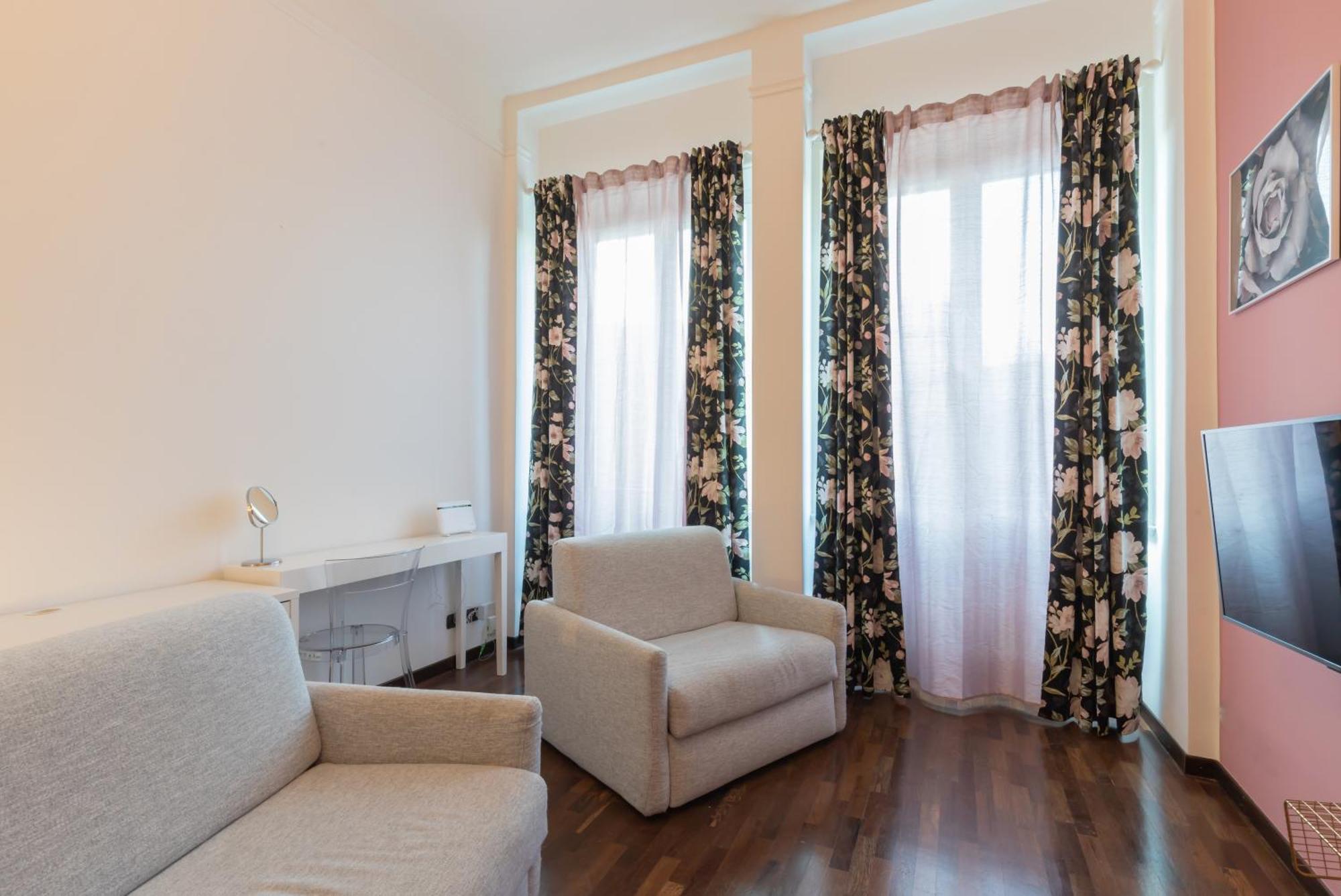 شقة Duomo View - 2 Min From Duomo Amazing Location ميلان المظهر الخارجي الصورة
